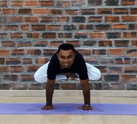 Luyện tập Yoga với HLV Ấn Độ ở Phúc Yên