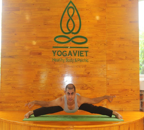  SUVASISH MISTRY - Giáo viên Yoga Ấn Độ 